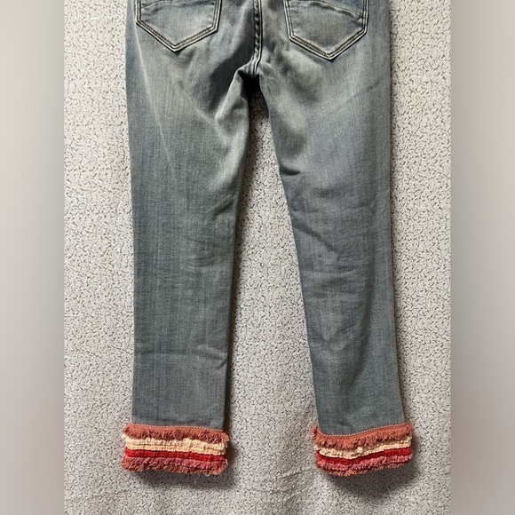 DRIFTWOOD Women’s Colette Embroidered Straight Cropped Blue Jeans | size 24 - Picture 5 of 9